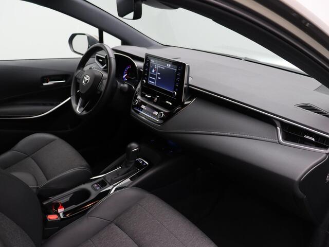 Toyota COROLLA Touring Sports 1.8 Hybrid Dynamic | Slechts 29365km | Stoelverwarming | Trekhaak | Adaptieve Cruise Control | Keyless Entry |