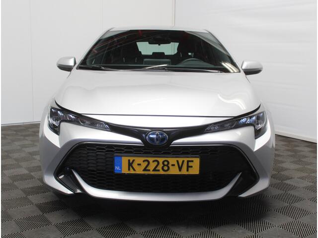 Toyota COROLLA 1.8 Hybrid Business CARPLAY | CAMERA | CLIMATE | LMV16 | LED | DAB | ADAPCRUISE | ZWHEMEL
