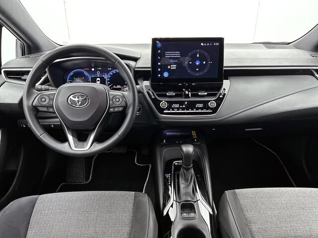 Toyota COROLLA Touring Sports Hybrid 140 Dynamic | Parkeersensoren Voor en Achter | Voorstoelen Verwarmd | Draadloze Telefoon Lader | Onderweg-naar-dealer