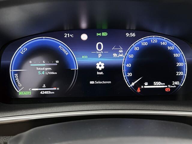 Toyota COROLLA Touring Sports Hybrid 140 Dynamic | Parkeersensoren Voor en Achter | Voorstoelen Verwarmd | Draadloze Telefoon Lader | Onderweg-naar-dealer