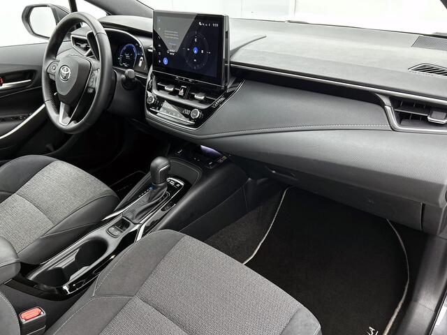 Toyota COROLLA Touring Sports Hybrid 140 Dynamic | Parkeersensoren Voor en Achter | Voorstoelen Verwarmd | Draadloze Telefoon Lader | Onderweg-naar-dealer
