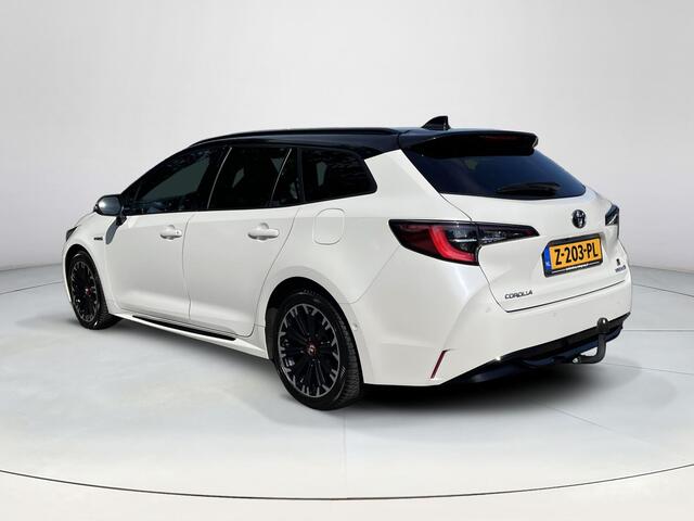 Toyota COROLLA Touring Sports 2.0 Hybrid GR-Sport | Trekhaak | Carplay | Stoelverwarming | Inparkeerhulp | Sportstoelen |