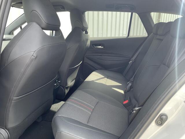 Toyota COROLLA Touring Sports 1.8 Hybrid GR-Sport | Trekhaak | LED | Navigatie | Climate Control | Cruise Control | Lichtmetalen velgen 17" | Achteruitrijcamera | Apple Carplay/Android Auto