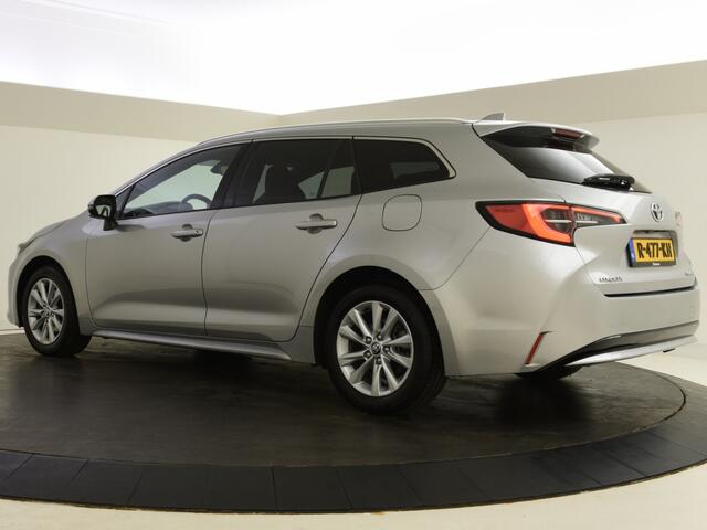 Toyota COROLLA Touring Sports 1.8 Hybrid Active Plus | Navigatie | Halfleer | Stoelverw.
