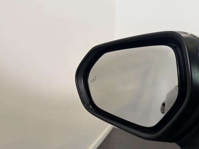 Toyota COROLLA Touring Sports 1.8 Hybrid Executive Limited | | Volleder | Head-Up Display | Stoelverwarming | Blind Spot Monitor |