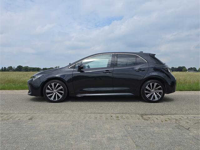 Toyota COROLLA 1.8 Hybrid - Euro 6 - 122 Pk - Navi - ParkeerCamera - Climate Control