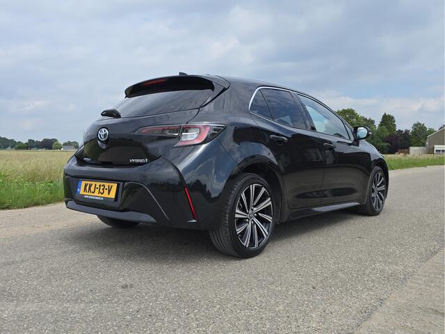 Toyota COROLLA 1.8 Hybrid - Euro 6 - 122 Pk - Navi - ParkeerCamera - Climate Control