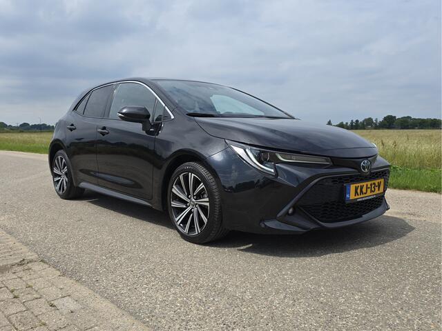 Toyota COROLLA 1.8 Hybrid - Euro 6 - 122 Pk - Navi - ParkeerCamera - Climate Control