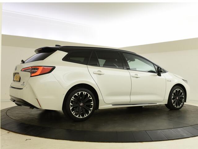 Toyota COROLLA Touring Sports 1.8 Hybrid GR-Sport | Halfleer | PDC | Blindspot | Trekhaak