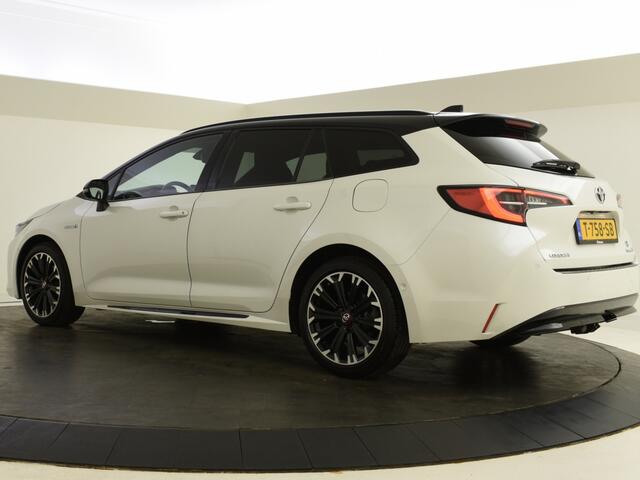Toyota COROLLA Touring Sports 1.8 Hybrid GR-Sport | Halfleer | PDC | Blindspot | Trekhaak