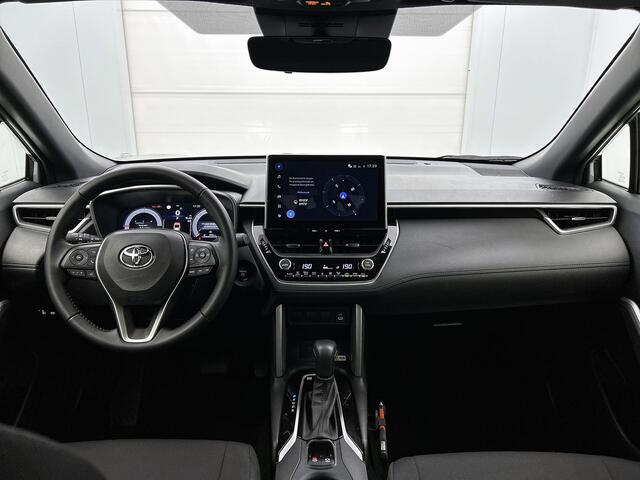 Toyota COROLLA Cross Hybrid 140 Style | BTW voertuig | Dodehoek detectie | Parkeersensoren Voor+achter | Elektrische Achterklep | Apple CarPlay/Android Auto | Cruise Control Adaptive |