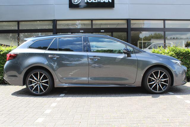Toyota COROLLA Touring Sports 1.8 Hybrid GR-Sport Bi-Tone | Rijklaar | Trekhaak | Navi | Apple/Android | Clima | Stoelverwarming | Cruise