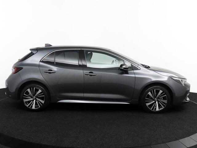 Toyota COROLLA Hybrid 140 Dynamic | Demo Voordeel! | Parkeersensoren | Stoelverwarming | Half lederen bekleding |