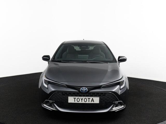 Toyota COROLLA Hybrid 140 Dynamic | Demo Voordeel! | Parkeersensoren | Stoelverwarming | Half lederen bekleding |