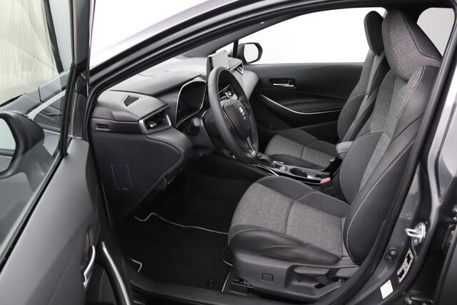 Toyota COROLLA Hybrid 140 Dynamic | Demo Voordeel! | Parkeersensoren | Stoelverwarming | Half lederen bekleding |