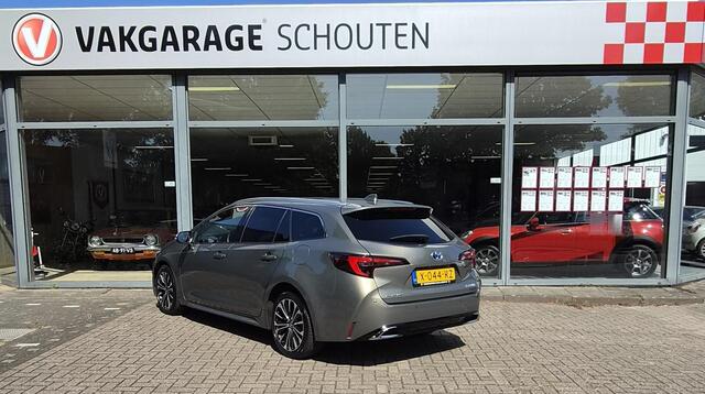 Toyota COROLLA TS 2.0 Hybrid Business Plus