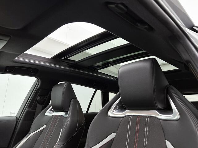 Toyota COROLLA Touring Sports 2.0 Hybrid GR-Sport Plus | Full Options | Stoel+stuurverwarming | Apple CarPlay/Android Auto | Climate Control | Cruise Control Adaptive | Achteruitrijcamera | Panoramadak | BSM | JBL | Elektrische Achterklep |
