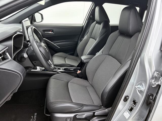 Toyota COROLLA Cross 2.0 Hybrid First Edition | Navigatie | Trekhaak |