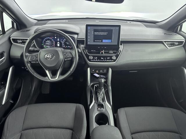 Toyota COROLLA Cross Hybrid 140 Dynamic Luxury | Parkeersensoren V+A | Stuur-Stoelverwarming |