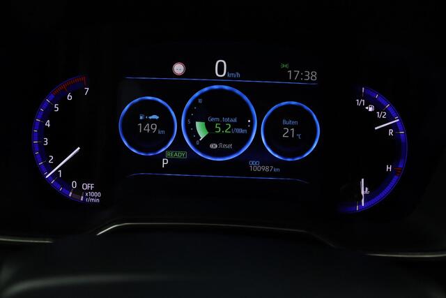 Toyota COROLLA Touring Sports 1.8 Hybrid Style Limited | Stoel- en Stuurwielverwarming | Head Up Display | Bi Tone | Privacy Glass | 10 Jaar Garantie! |