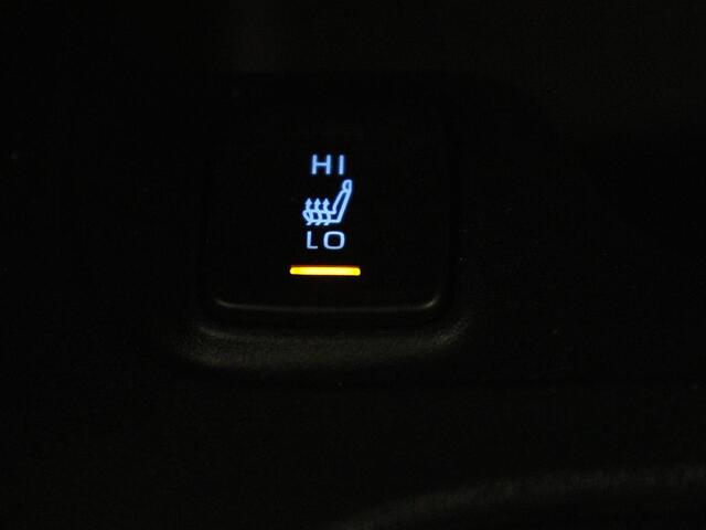 Toyota COROLLA 1.8 Hybrid Active | Stoelverwarming | Adaptive cruise | Camera | Navigatie | Parkeerhulp | Bluetooth | Lane assist | Climate control