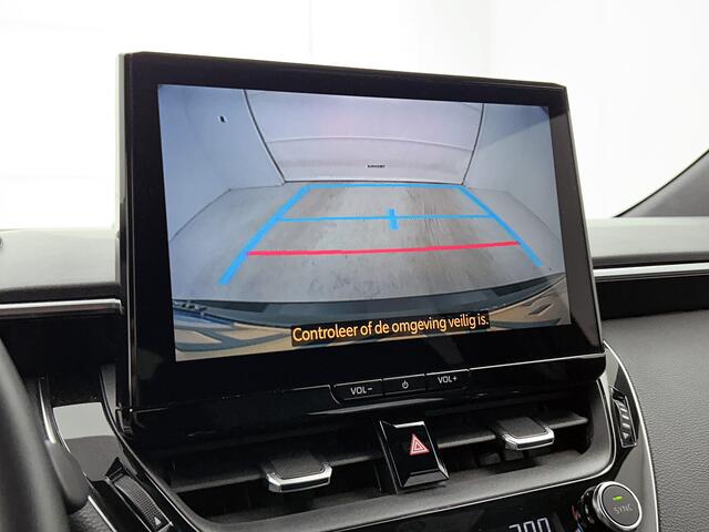 Toyota COROLLA Touring Sports Hybrid 140 Dynamic | BTW Voertuig | Stoelverwarming | Parkeersensoren voor+achter | Draadloze telefoonlader | Apple CarPlay/ Android Auto |