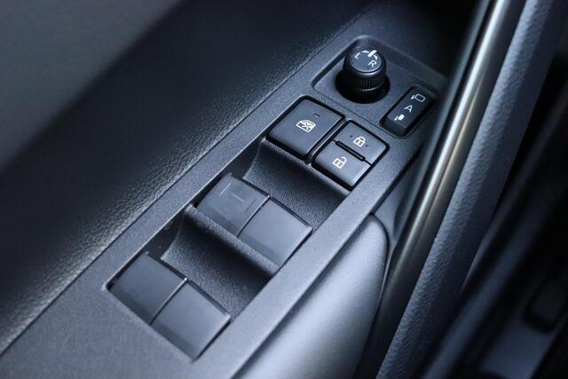 Toyota COROLLA Cross Dynamic , Nieuw en snel leverbaar met ¤ 2.000 inruilvoordeel