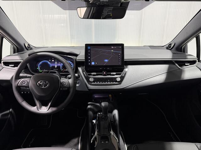 Toyota COROLLA Hybrid 180 Executive | VOORRAAD | ¤4.100 VOORDEEL | PANORAMA-DAK | PDC V+A | BSM | ACC | STOEL + STUUR VERWARMING