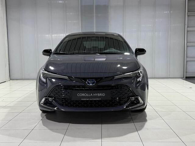 Toyota COROLLA Hybrid 180 Executive | VOORRAAD | ¤4.100 VOORDEEL | PANORAMA-DAK | PDC V+A | BSM | ACC | STOEL + STUUR VERWARMING