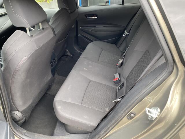 Toyota COROLLA Touring Sports 1.8 Hybrid Business Plus / Achteruitrij Camera / Stoelverwarming