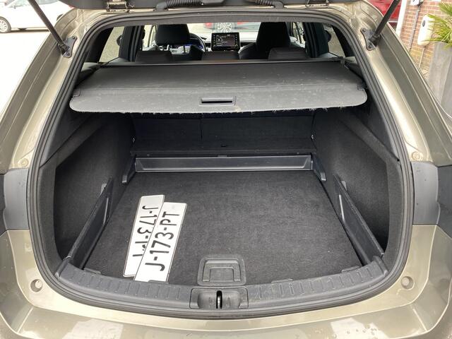 Toyota COROLLA Touring Sports 1.8 Hybrid Business Plus / Achteruitrij Camera / Stoelverwarming