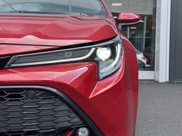 Toyota COROLLA Touring Sports 2.0 Hybrid Dynamic Limited Trekhaak | Dodehoekdetectie | Stoel/Stuurwiel verwarming | Parkeersensoren V+A | Apple Android Carplay |17 inch lichtmetalen velgen
