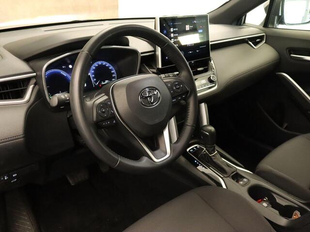 Toyota COROLLA Cross Hybrid 140 Dynamic - ELEKTRISCHE ACHTERKLEP - DRAADLOZE OPLADER - CLIMATE CONTROL - CRUISE CONTROL ADAPTIEF - APPLE CARPLAY/ANDROID AUTO - BLUETOOTH TELEFOONVOORBEREIDING - KEYLESS START - NAVIGATIESYSTEEM FULL-MAP - LED KOPLAMPEN
