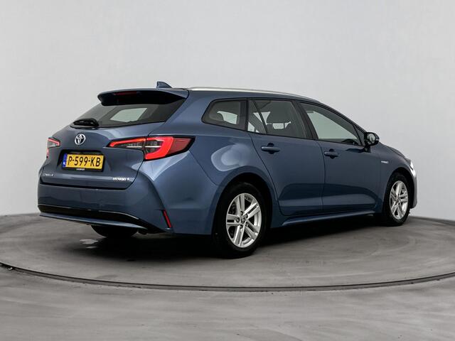Toyota COROLLA Touring Sports 1.8 Hybrid Active | NL-Auto | Parkeercamera | Apple Carplay-Android auto |