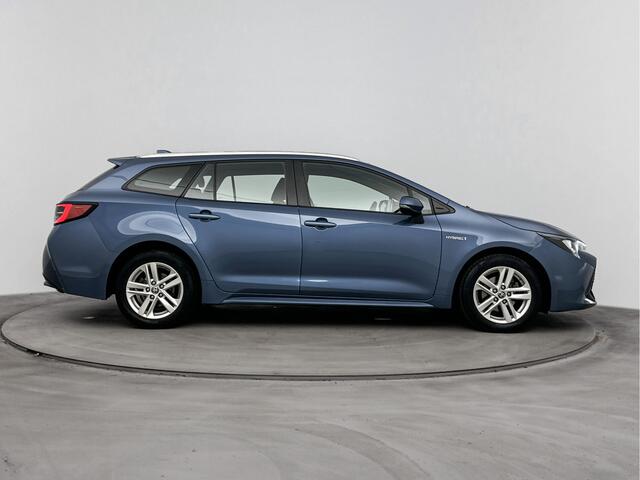 Toyota COROLLA Touring Sports 1.8 Hybrid Active | NL-Auto | Parkeercamera | Apple Carplay-Android auto |