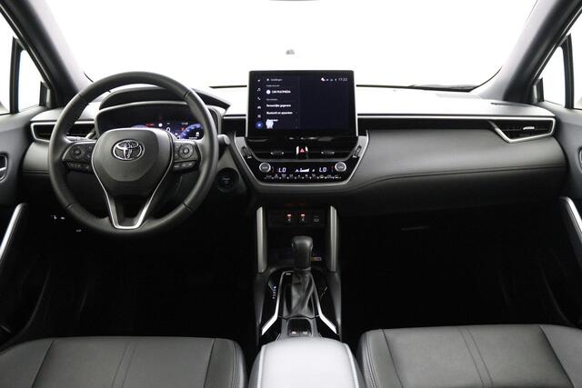 Toyota COROLLA Cross Hybrid 200 Style | Leder - stof bekleding | Trekhaak | Stoelverwarming | Parkeer sensoren |