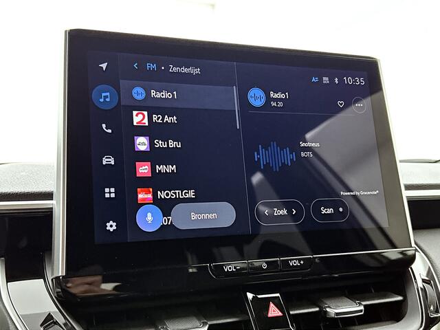 Toyota COROLLA Cross Hybrid 140 Style l Navigatie l Parkeersensoren l Elektrische kofferklep |