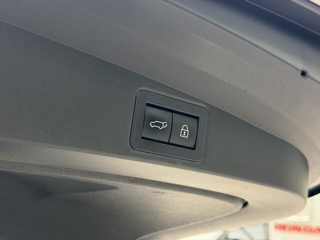 Toyota COROLLA Touring Sports 1.8 Hybrid Dynamic | GEEN AFLEVERKOSTEN | Trekhaak afneembaar, Elektrische achterklep, Stoelverwarming