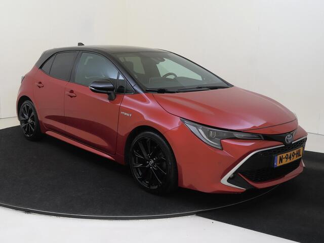 Toyota COROLLA 2.0 Hybrid Premium | Automaat | Parkeersensoren Voor + Achter | Parkeer Camera | Verwarmde Voorstoelen