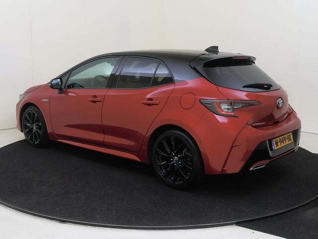 Toyota COROLLA 2.0 Hybrid Premium | Automaat | Parkeersensoren Voor + Achter | Parkeer Camera | Verwarmde Voorstoelen