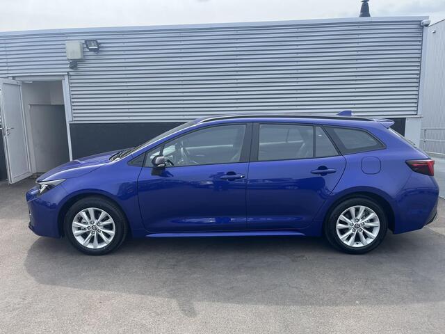 Toyota COROLLA Hybrid 140 Active automaat Voorraad voordeel 4.245,- Nieuw uit voorraad Leverbaar, incl AppleCarPlay/AndroidAuto, LM velgen, Parkeercamera, Climate control, Adaptieve Cruise control