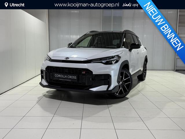 Toyota COROLLA Cross Hybrid 180 GR Sport Panoramadak, JBL Geluidsysteem, Snel leverbaar, € 3000 inruilpremie, 2 Tone Lak