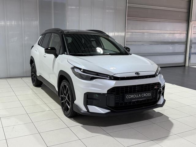 Toyota COROLLA Cross Hybrid 180 GR Sport Panoramadak, JBL Geluidsysteem, Snel leverbaar, € 3000 inruilpremie, 2 Tone Lak