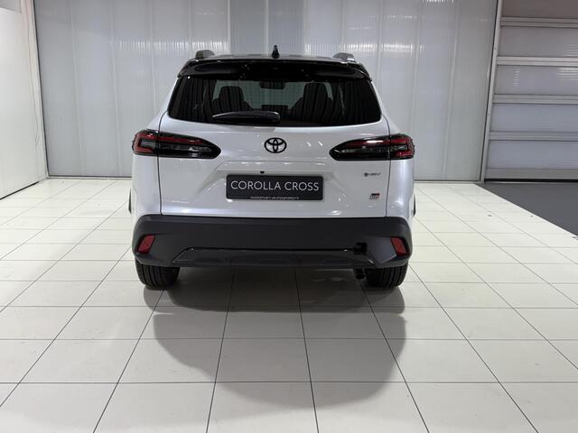 Toyota COROLLA Cross Hybrid 180 GR Sport Panoramadak, JBL Geluidsysteem, Snel leverbaar, € 3000 inruilpremie, 2 Tone Lak