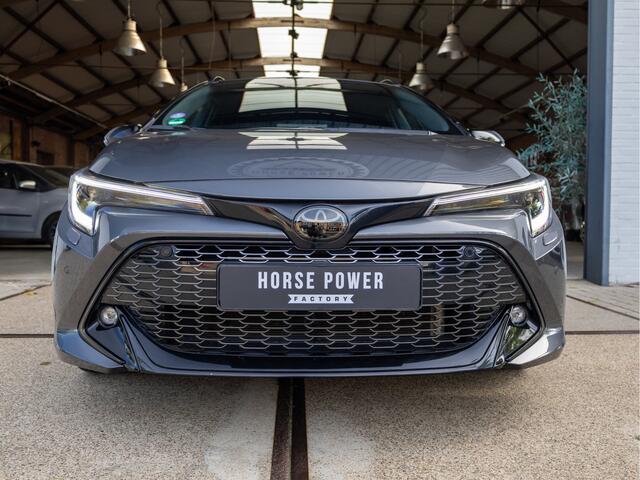 Toyota COROLLA Touring Sports Hybrid 140 GR Sport *ACC | Trekhaak | Camera | Keyless | Blindspot | Apple Carplay | Stoelverwarming | Clima | Navi*