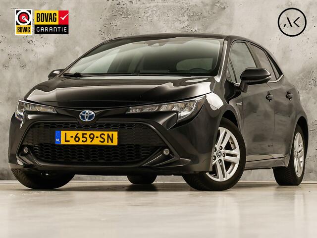 Toyota COROLLA 1.8 Hybrid Sport Automaat (VIRTUAL COCKPIT, APPLE CARPLAY, CAMERA, STUUR/STOELVERWARMING, SPORTSTOELEN, ADAPTIVE CRUISE, ZWART HEMEL, NIEUWE APK, NIEUWSTAAT)