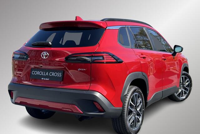 Toyota COROLLA Cross Hybrid 140 Dynamic, Nieuw en uit voorraad leverbaar met €3.000,- inruilpremie!