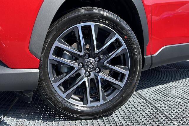 Toyota COROLLA Cross Hybrid 140 Dynamic, Nieuw en uit voorraad leverbaar met €3.000,- inruilpremie!