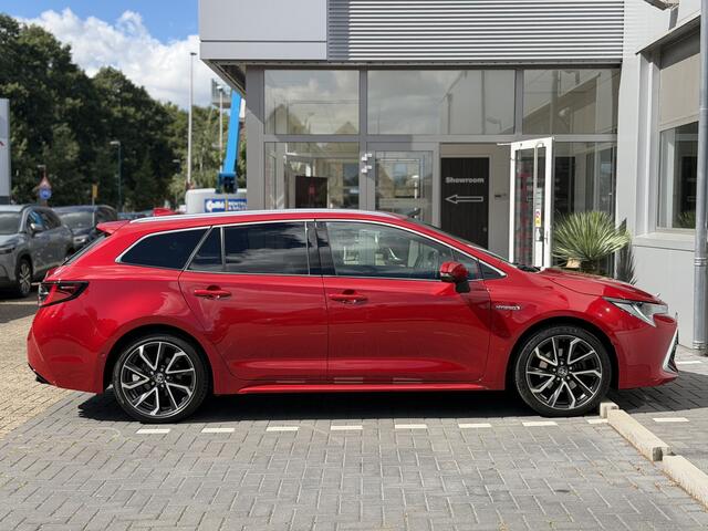 Toyota COROLLA Touring Sports 2.0 Hybrid Business Plus | GEEN AFLEVERKOSTEN | Trekhaak, Dodehoekdetectie, Elektrische achterklep