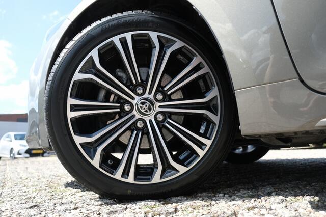 Toyota COROLLA 1.8 Hybrid Dynamic Automaat | Apple Carplay / Android auto | Stoelverwarming | 7 inch digitaal instrumentenpaneel | Regensensor | Automatisch dimmende binnenspiegel | Schakelflippers achter stuur (al